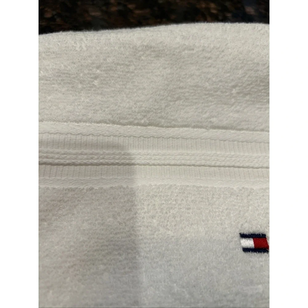 Tommy Hilfiger 100% Cotton Hand Towel New Without Tags